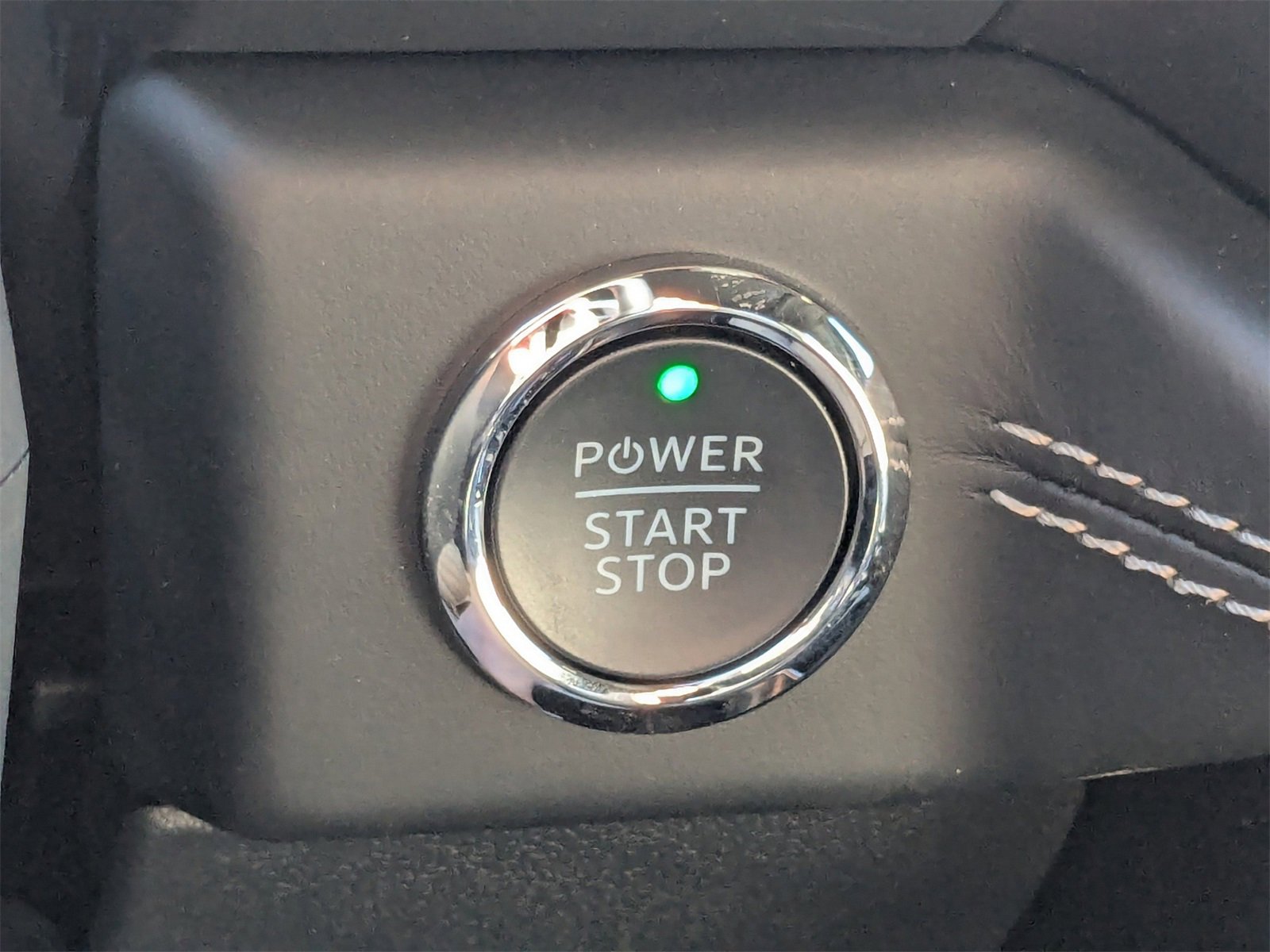 New 2025 Ford F150 Lightning Platinum image 32