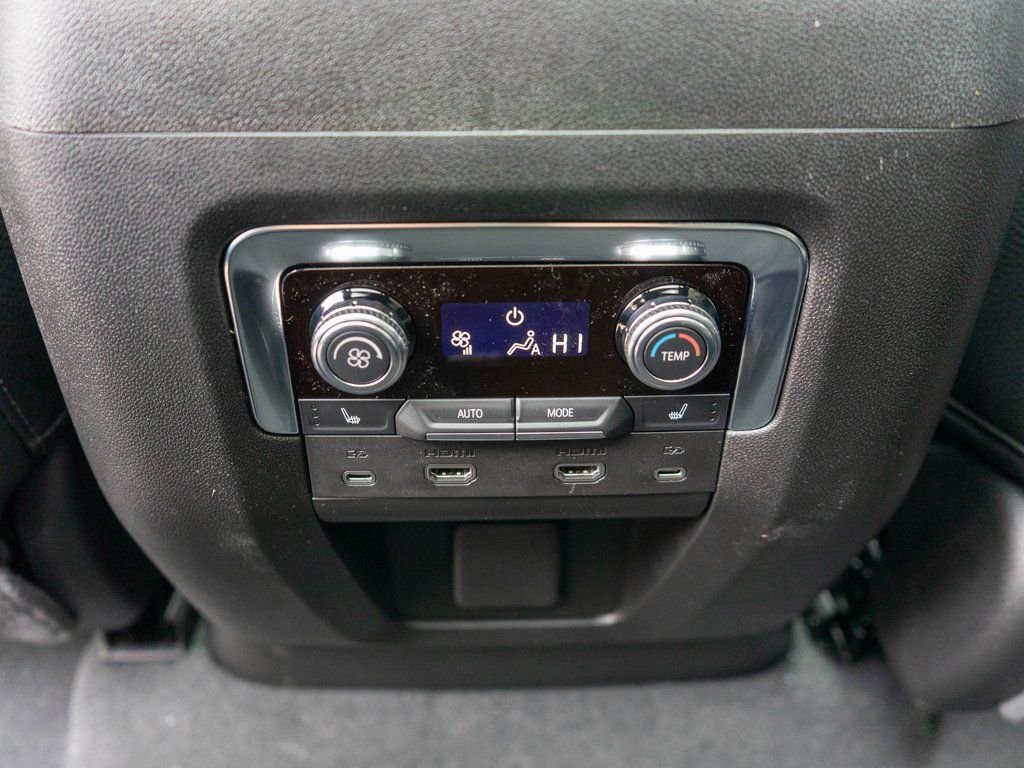 New 2026 GMC Yukon XL Denali w/ Denali Reserve Package image 16