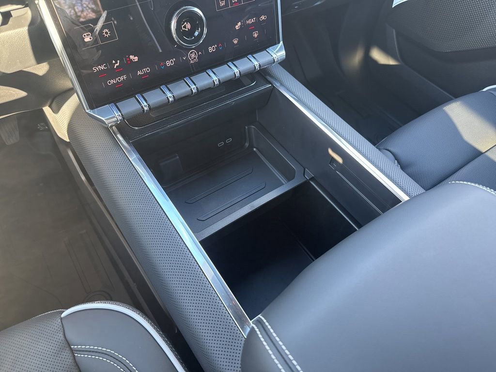 New 2026 GMC Sierra EV Elevation w/ LPO, Elevation Dark Package AWD/4WD image 31