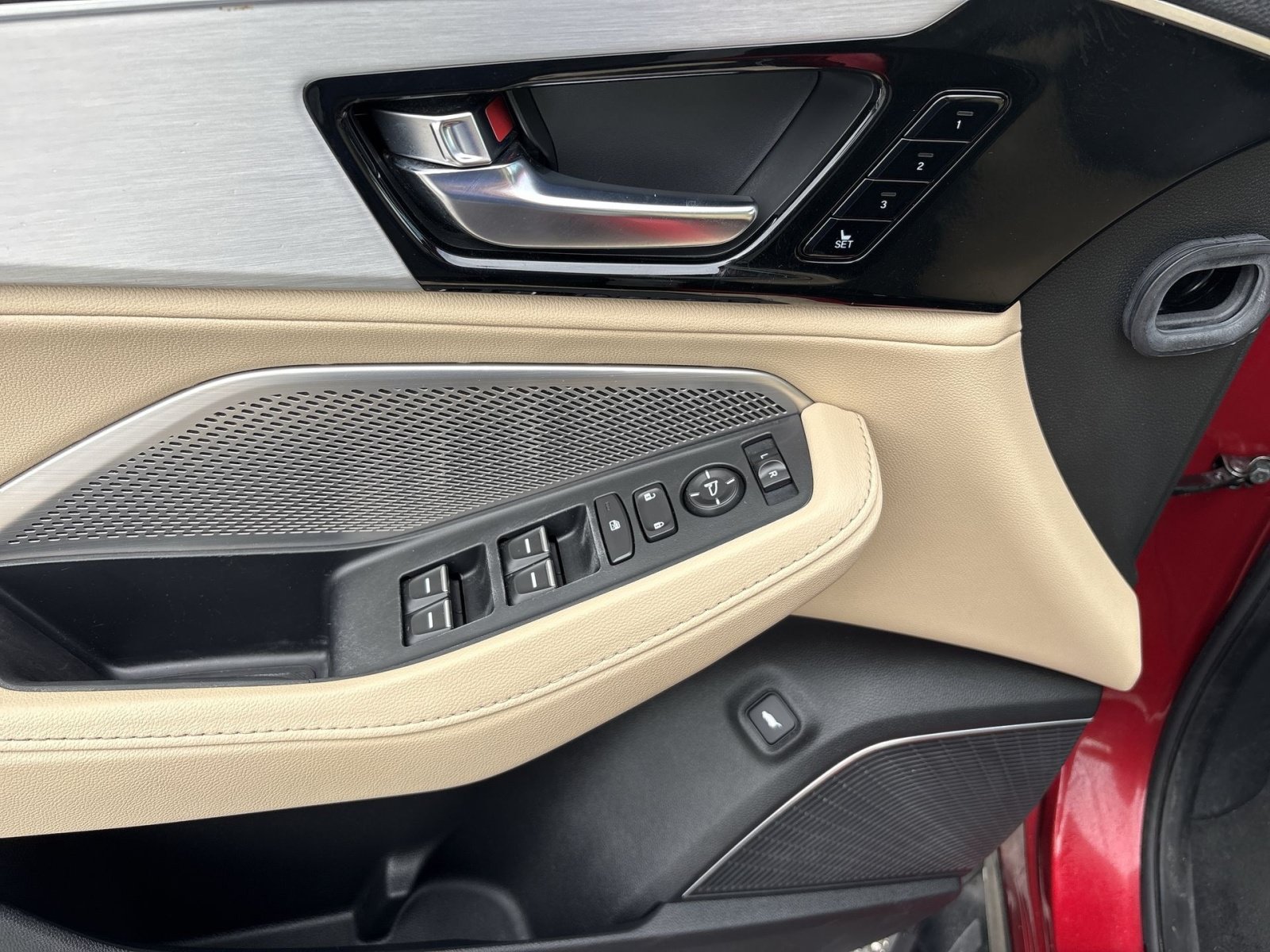 Used 2023 Acura MDX SH-AWD image 15
