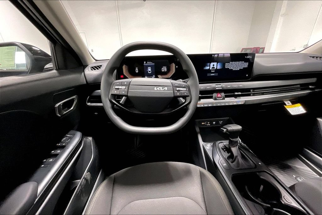 New 2026 Kia K4 FWD image 11