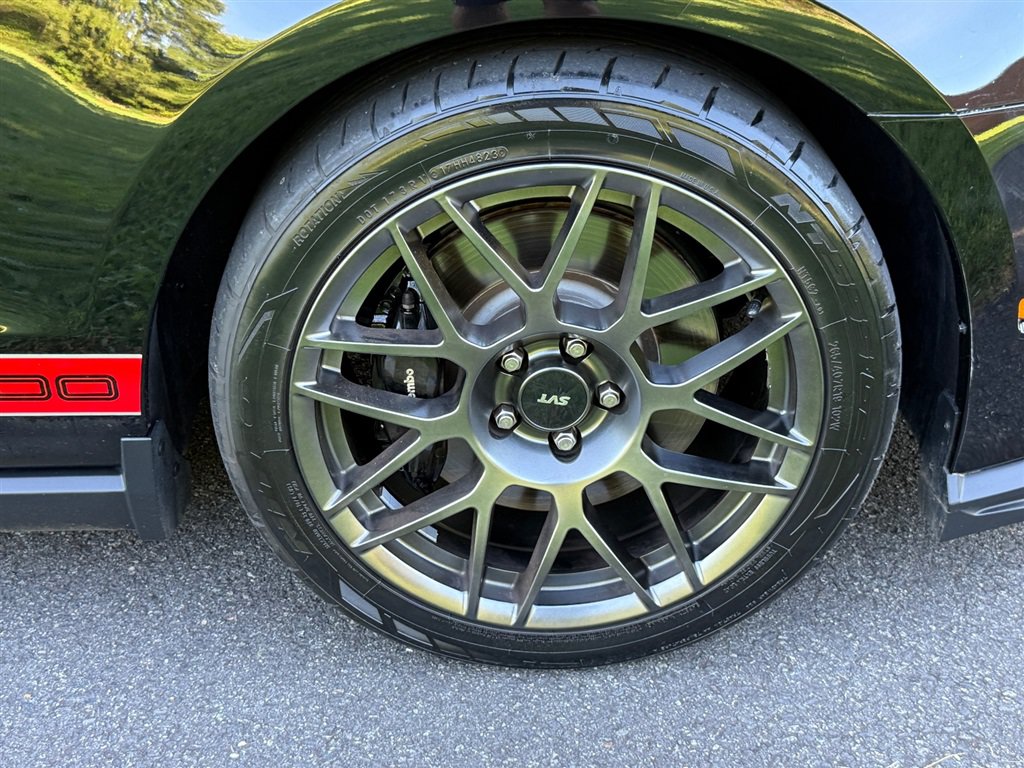 Used 2012 Ford Mustang Shelby GT500 w/ SVT Performance Pkg RWD image 33