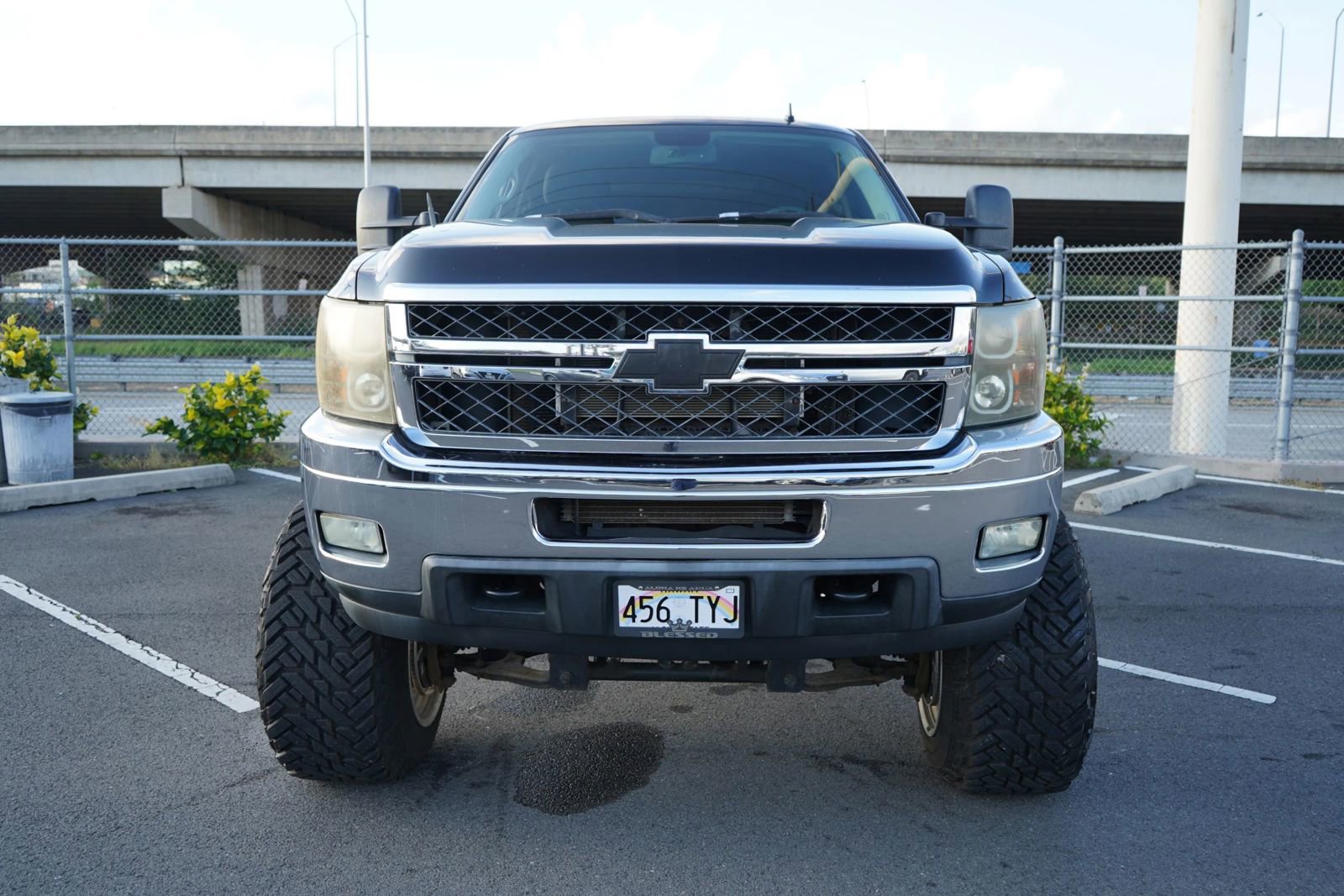 Used 2014 Chevrolet Silverado 2500 LT w/ Custom Sport Truck Package image 4