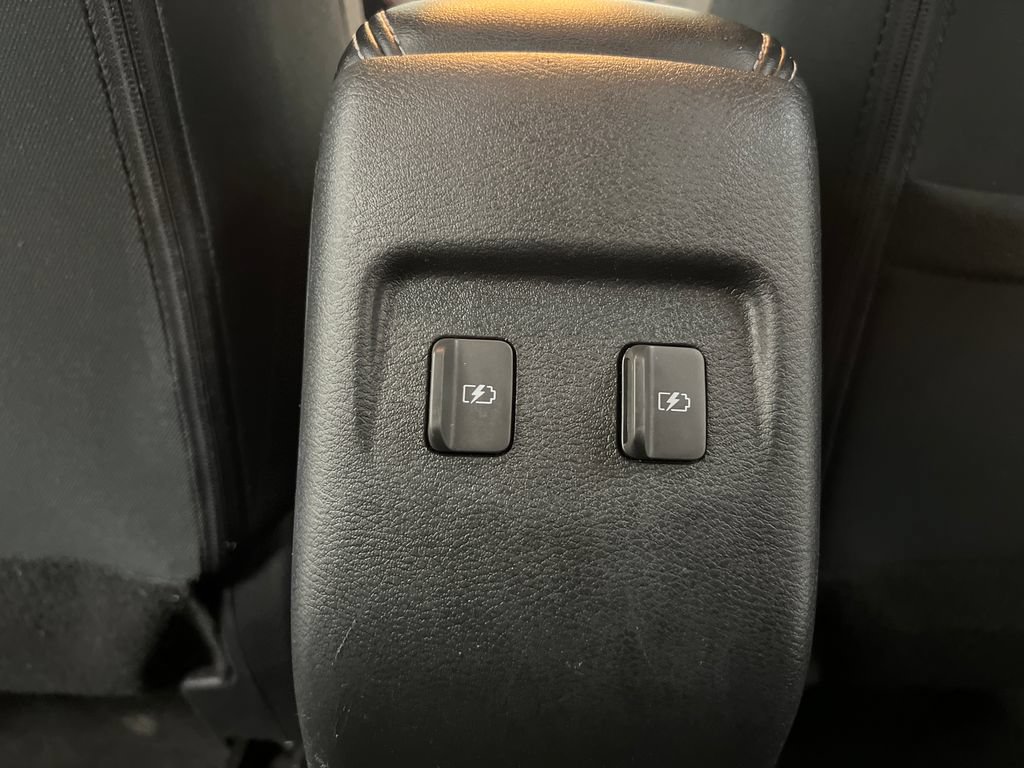 Used 2024 Nissan Kicks SR FWD image 20
