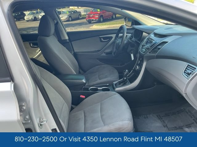 Used 2015 Hyundai Elantra SE FWD image 31