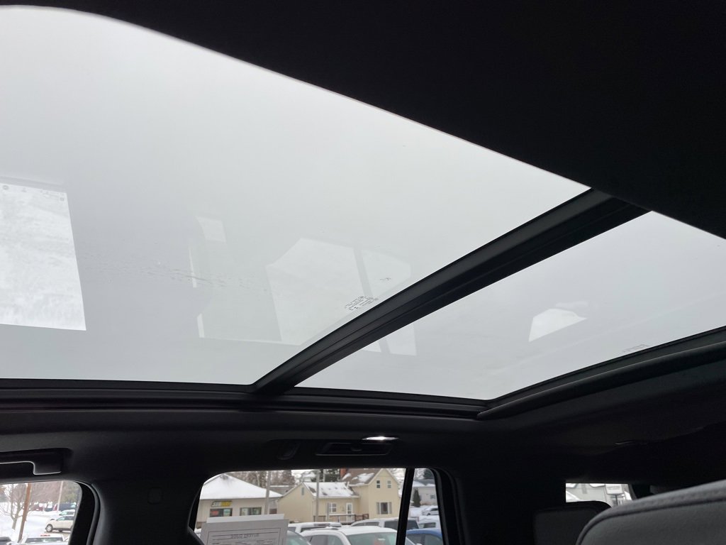 Used 2023 Chevrolet Tahoe Z71 image 5