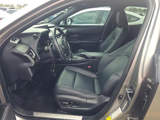 Used 2021 Lexus UX 200 w/ Accessory Package (Z2) image 4