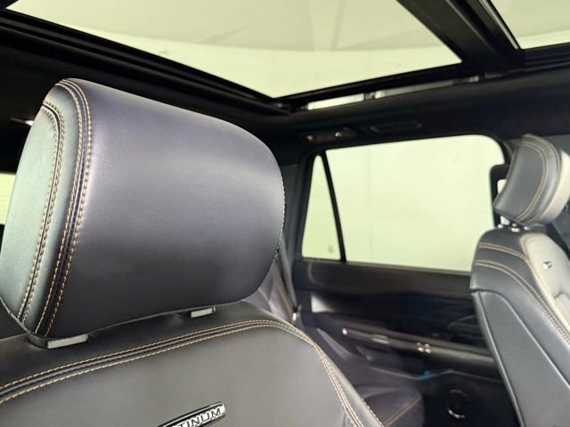 Used 2024 Ford Expedition Platinum image 35