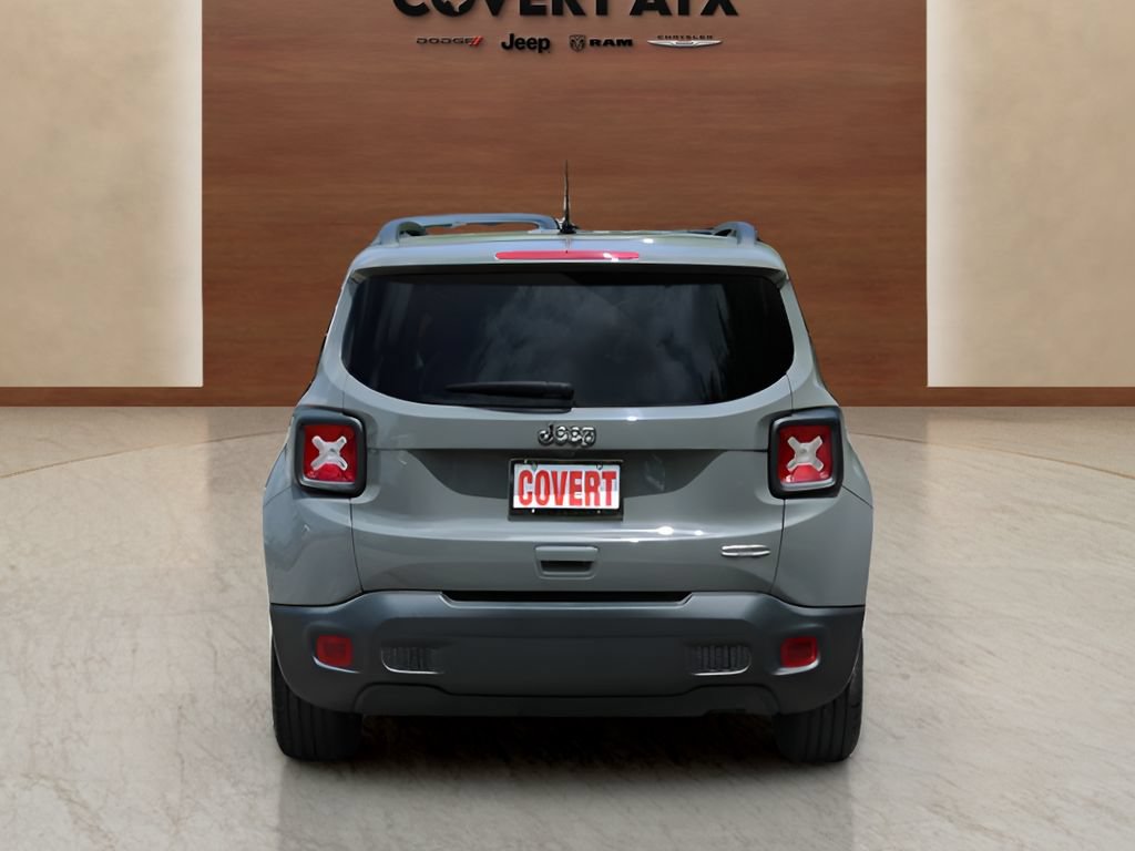 Used 2021 Jeep Renegade Latitude FWD image 4