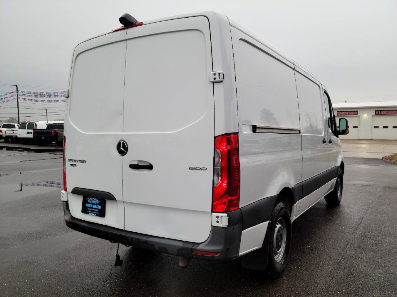 Used 2022 Mercedes-Benz Sprinter 1500 image 4