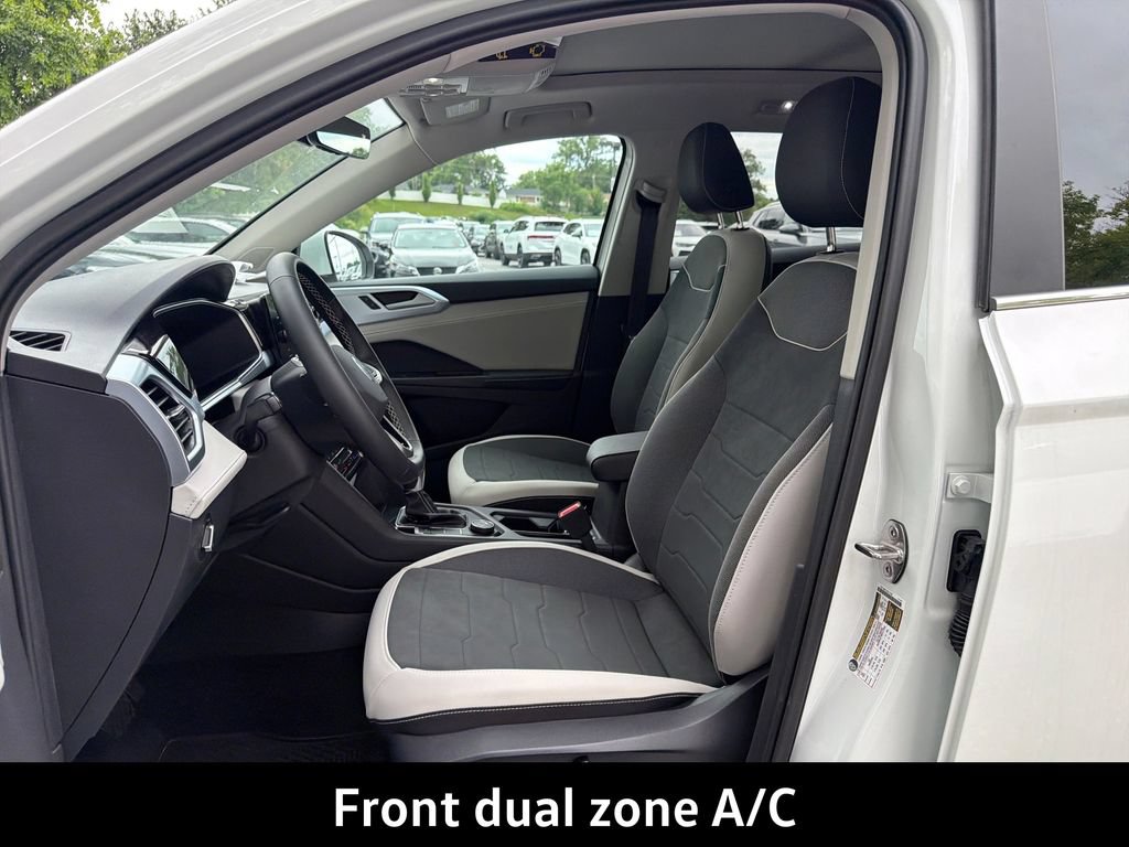 New 2026 Volkswagen Taos SE AWD/4WD image 10