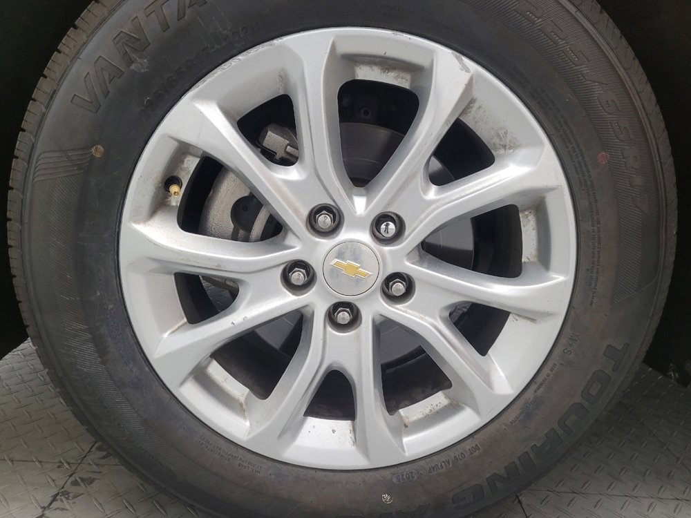Used 2018 Chevrolet Equinox LT FWD image 31