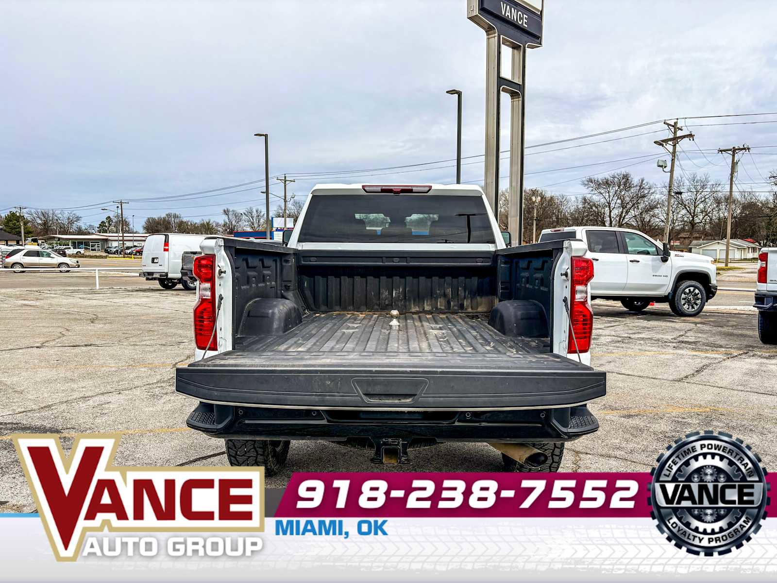 Used 2024 Chevrolet Silverado 2500 Custom w/ Custom Value Package image 18