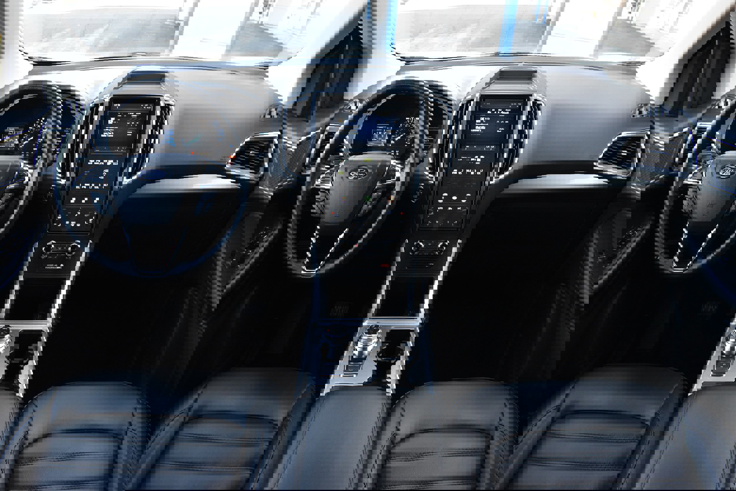 Used 2024 Ford Edge SEL image 16