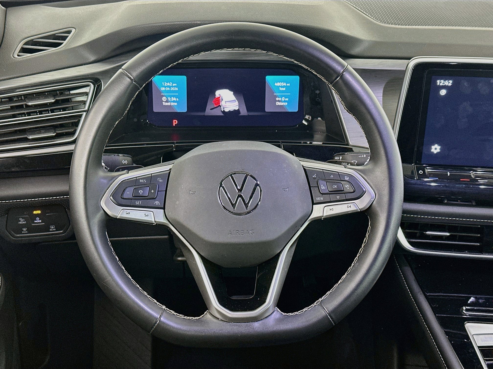 Used 2025 Volkswagen Atlas Cross Sport SE FWD image 18