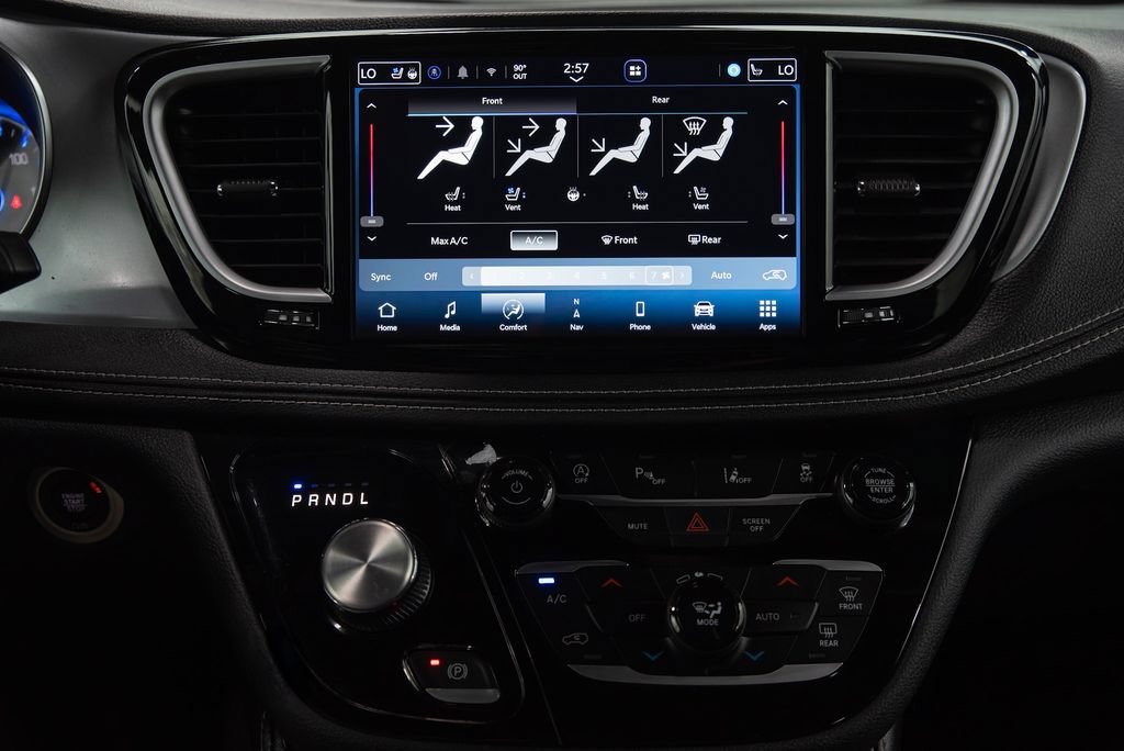 Used 2026 Chrysler Pacifica Limited w/ S Appearance Package FWD image 30