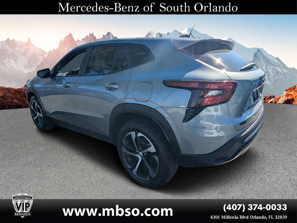 Used 2024 Chevrolet Trax RS w/ Driver Confidence Package image 17