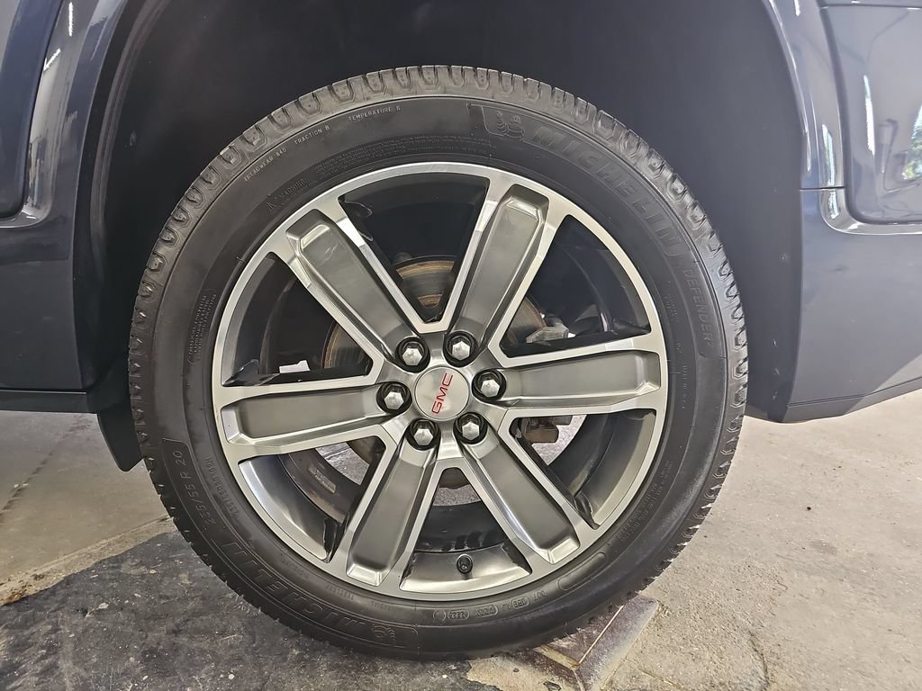 Used 2019 GMC Acadia Denali w/ Technology Package AWD/4WD image 36