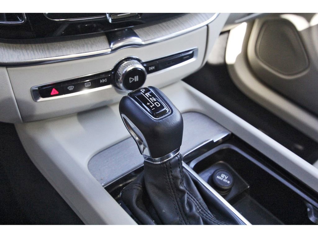 Used 2020 Volvo XC60 T6 Inscription w/ Protection Package Premier image 28