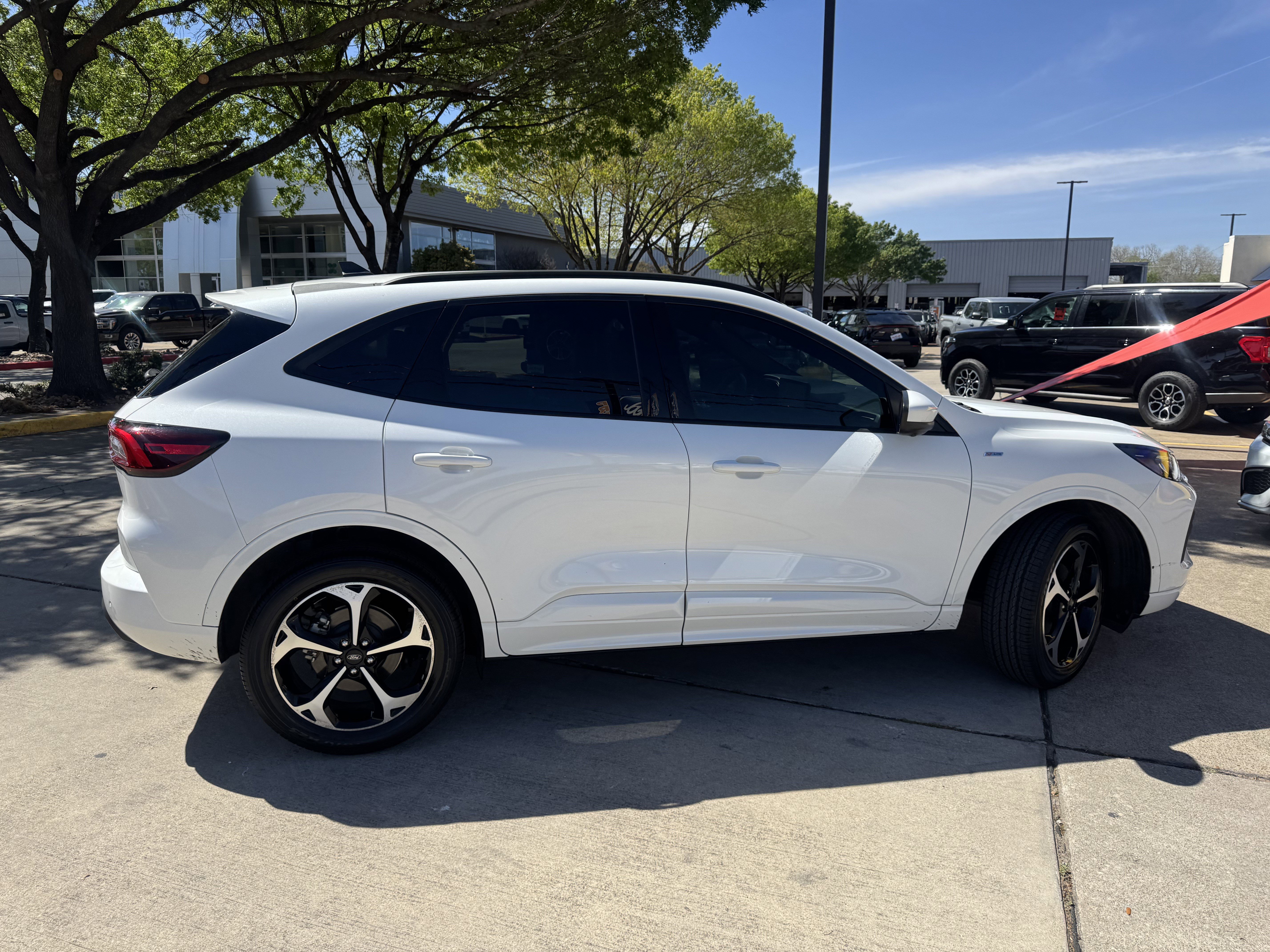 Used 2023 Ford Escape ST-Line Select w/ Tech Pack #2 image 4