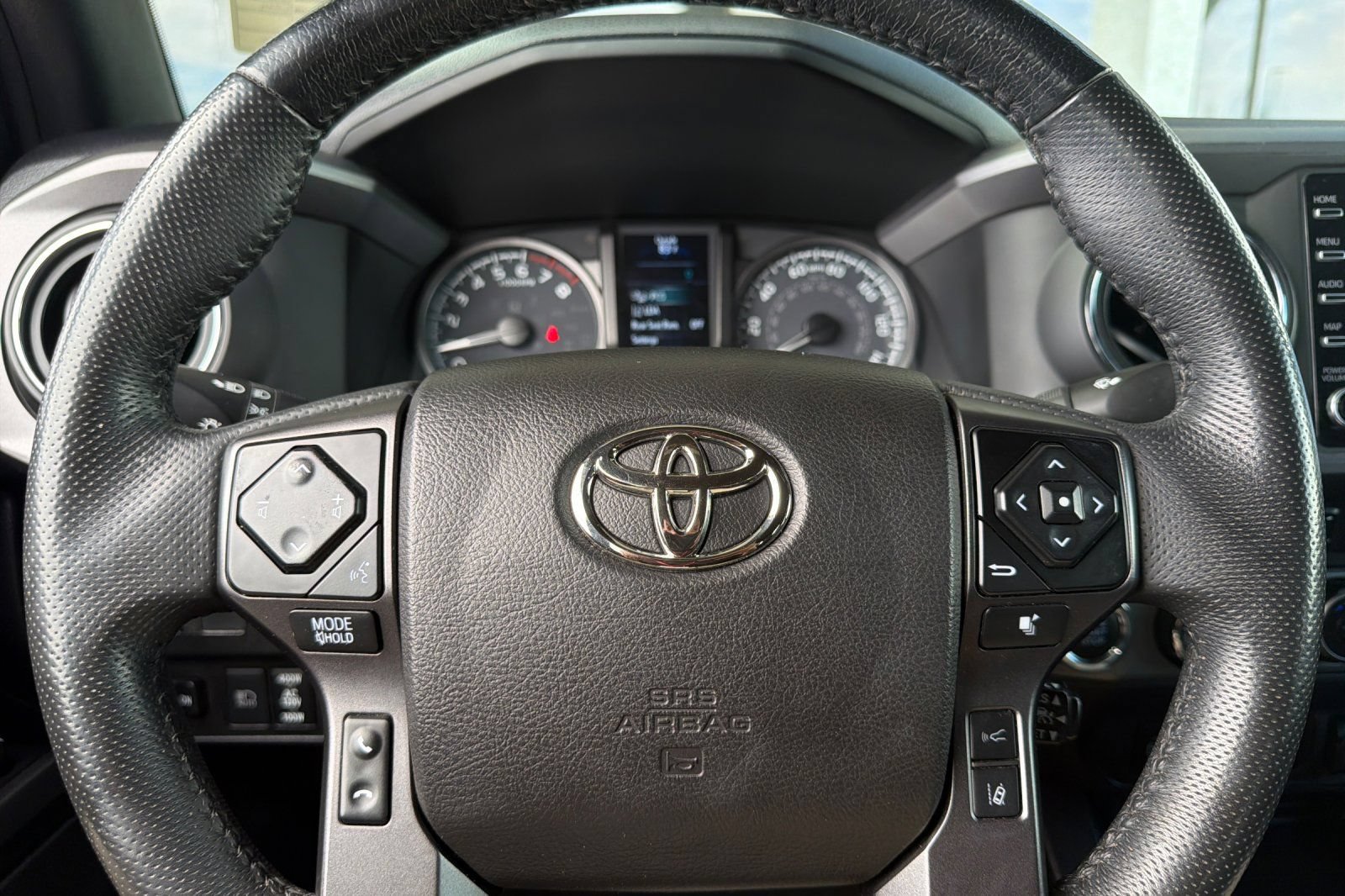 Used 2023 Toyota Tacoma TRD Off-Road w/ Technology Package AWD/4WD image 24