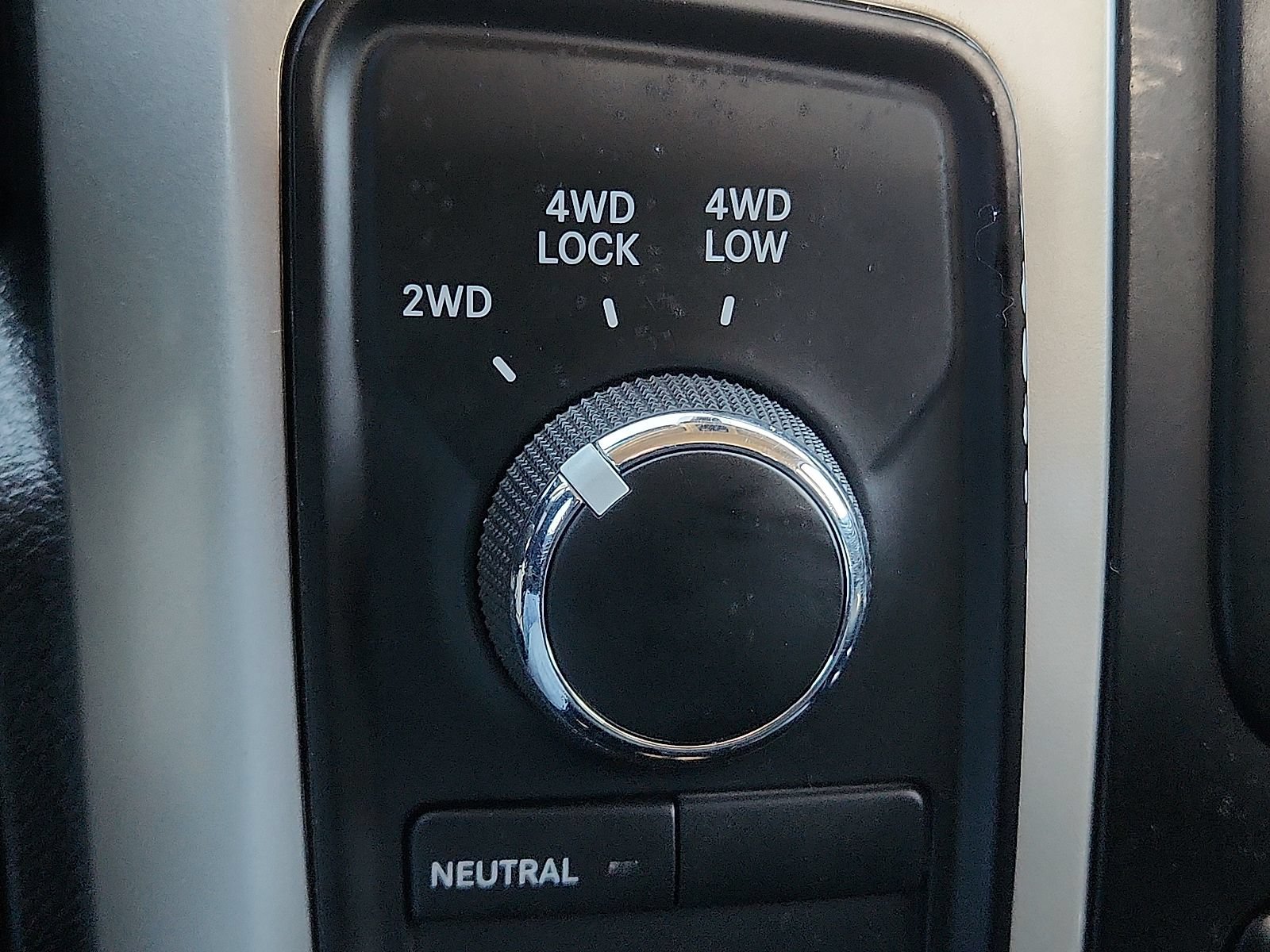 Used 2014 RAM 3500 SLT AWD/4WD image 15