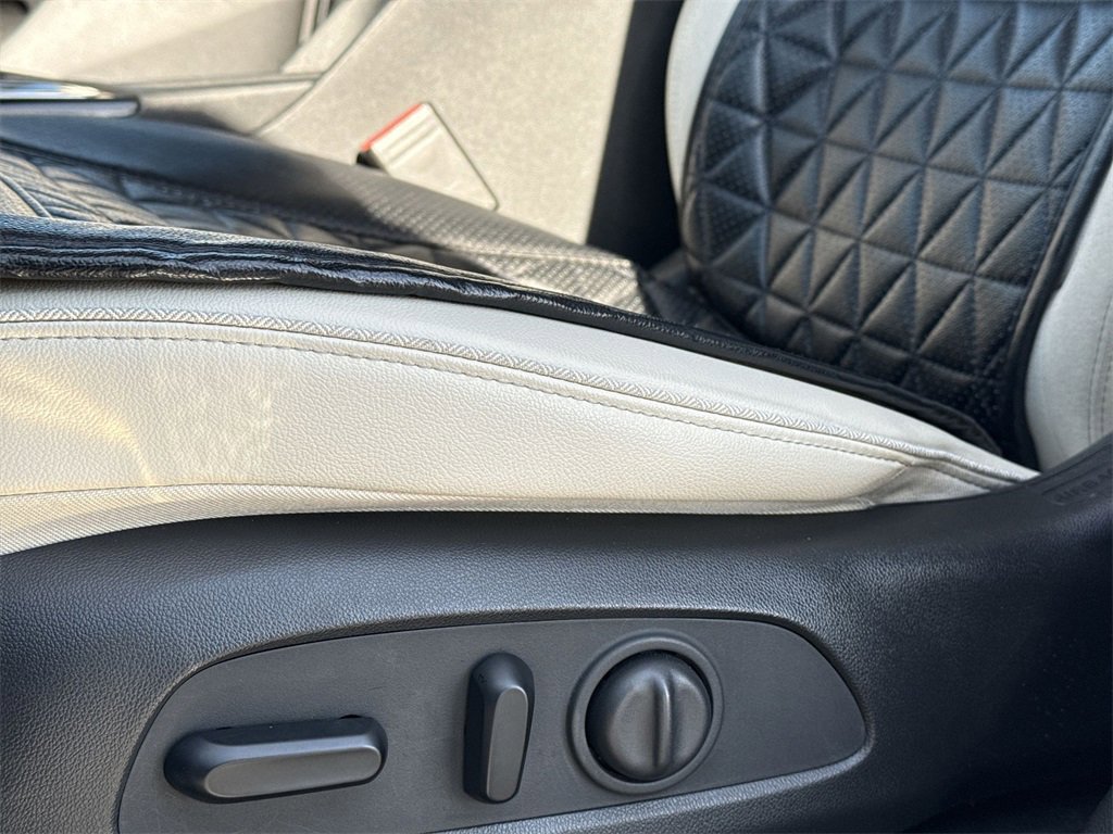 Used 2022 Buick Encore GX Select image 14