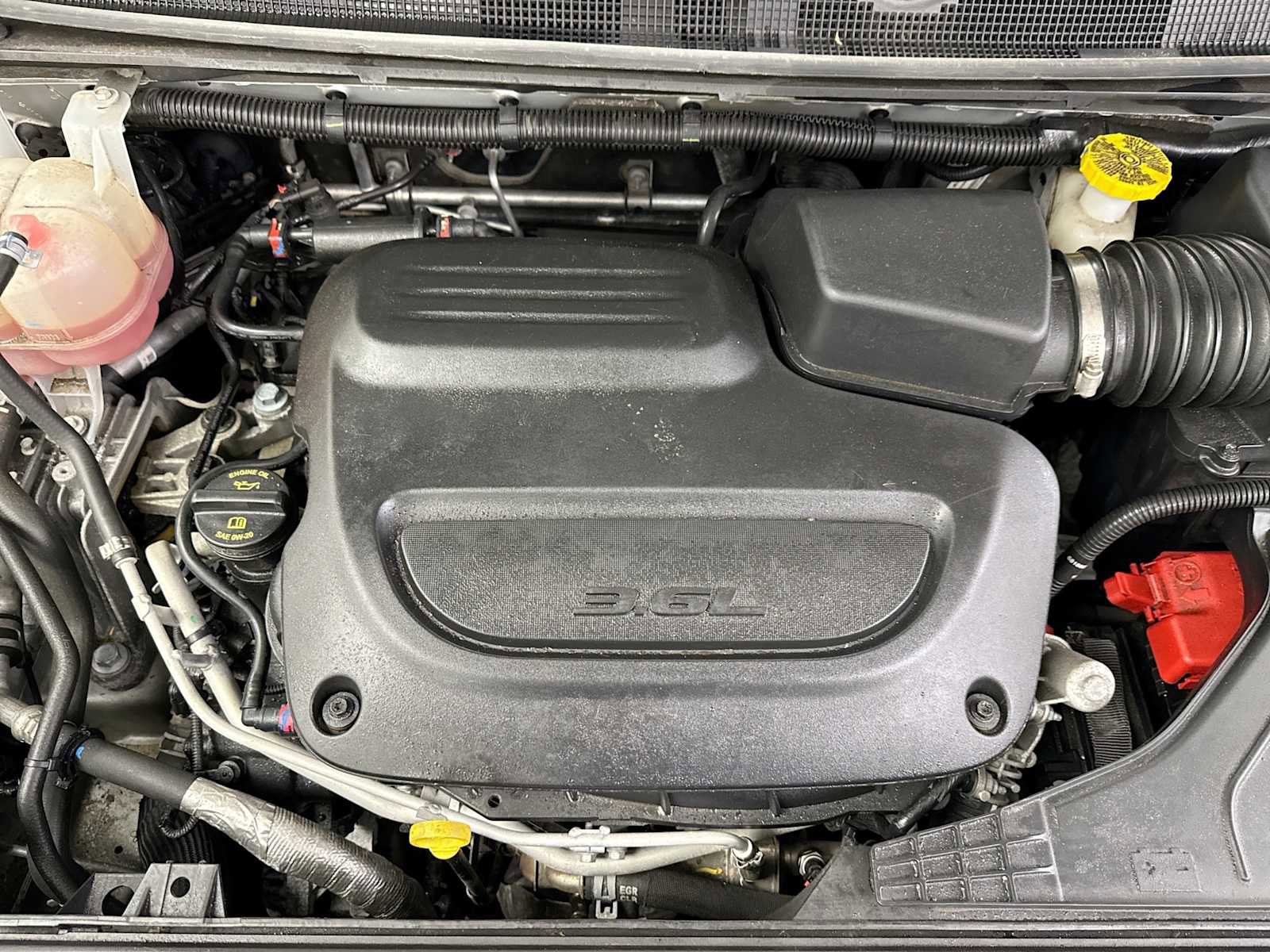 Used 2024 Chrysler Pacifica Touring-L image 23