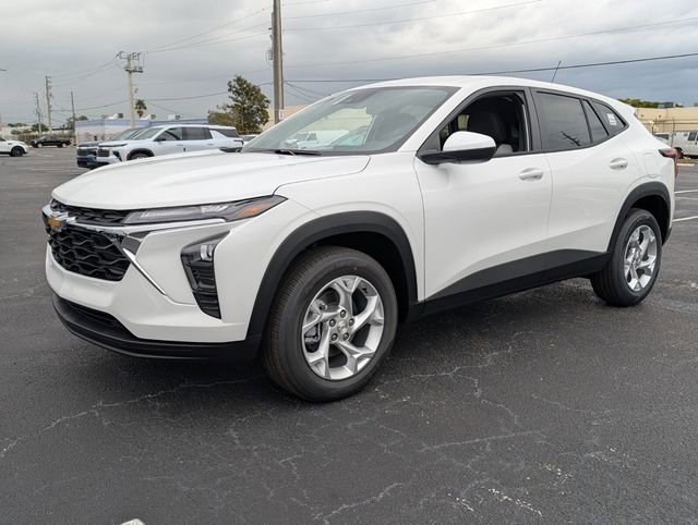 New 2026 Chevrolet Trax LS w/ LS Convenience Package image 3