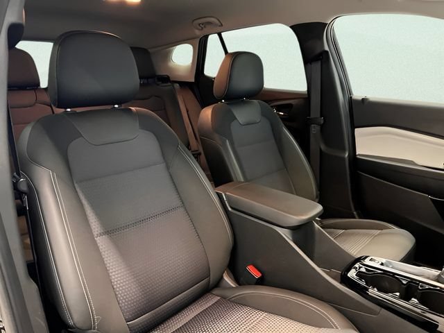 Certified 2025 Chevrolet Trax LT FWD image 10