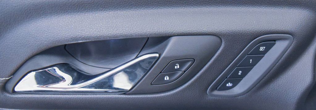 Used 2023 GMC Acadia Denali w/ Denali Ultimate Package image 13