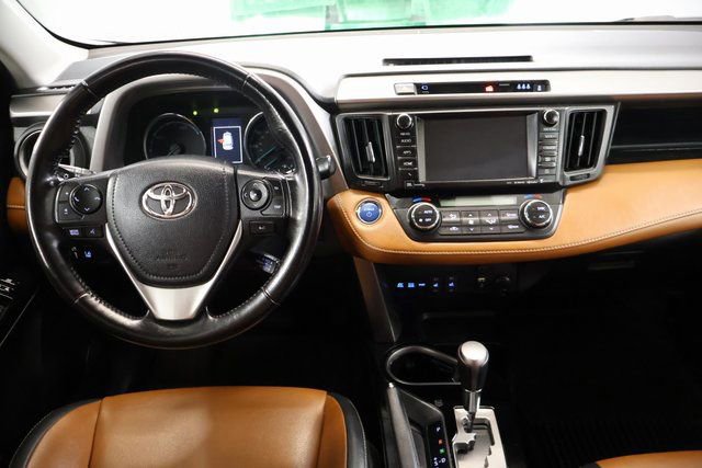 Used 2017 Toyota RAV4 Limited image 16