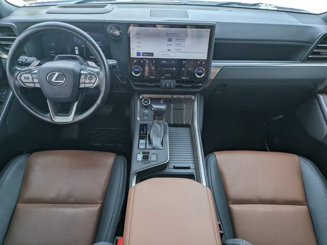 Used 2024 Lexus GX 550 w/ Cold Area Package AWD/4WD image 16