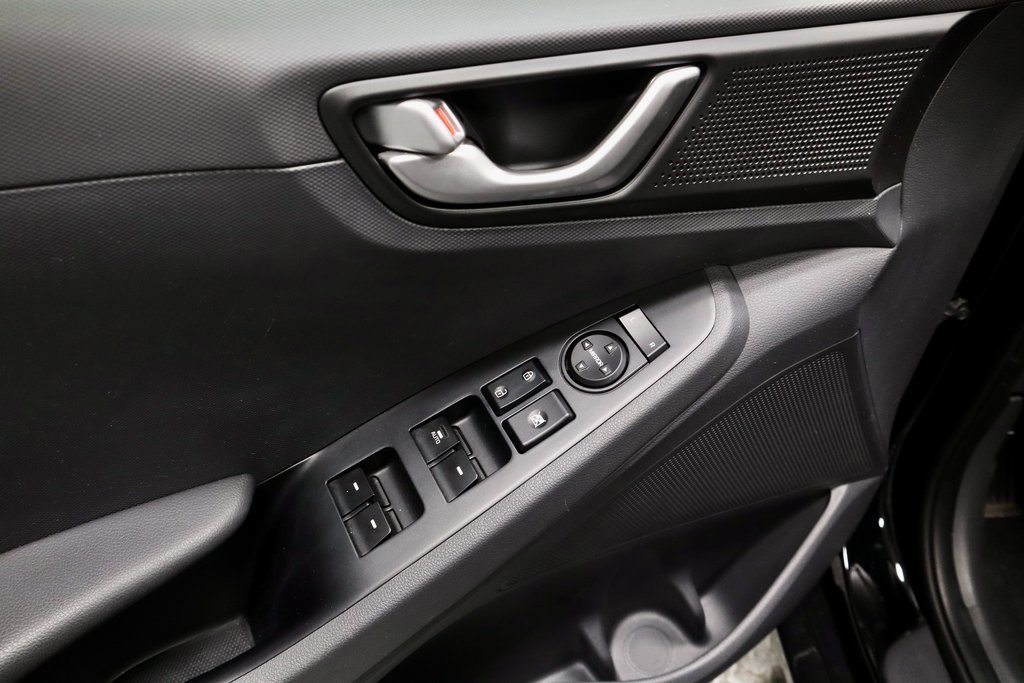 Used 2018 Hyundai Ioniq Blue image 22