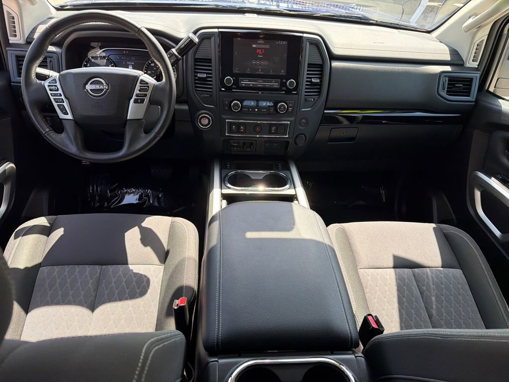 Used 2024 Nissan Titan SV w/ SV Convenience Package image 15