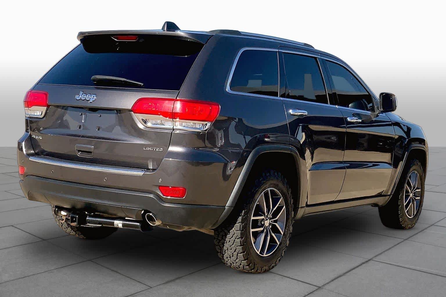 Used 2017 Jeep Grand Cherokee Limited AWD/4WD image 13