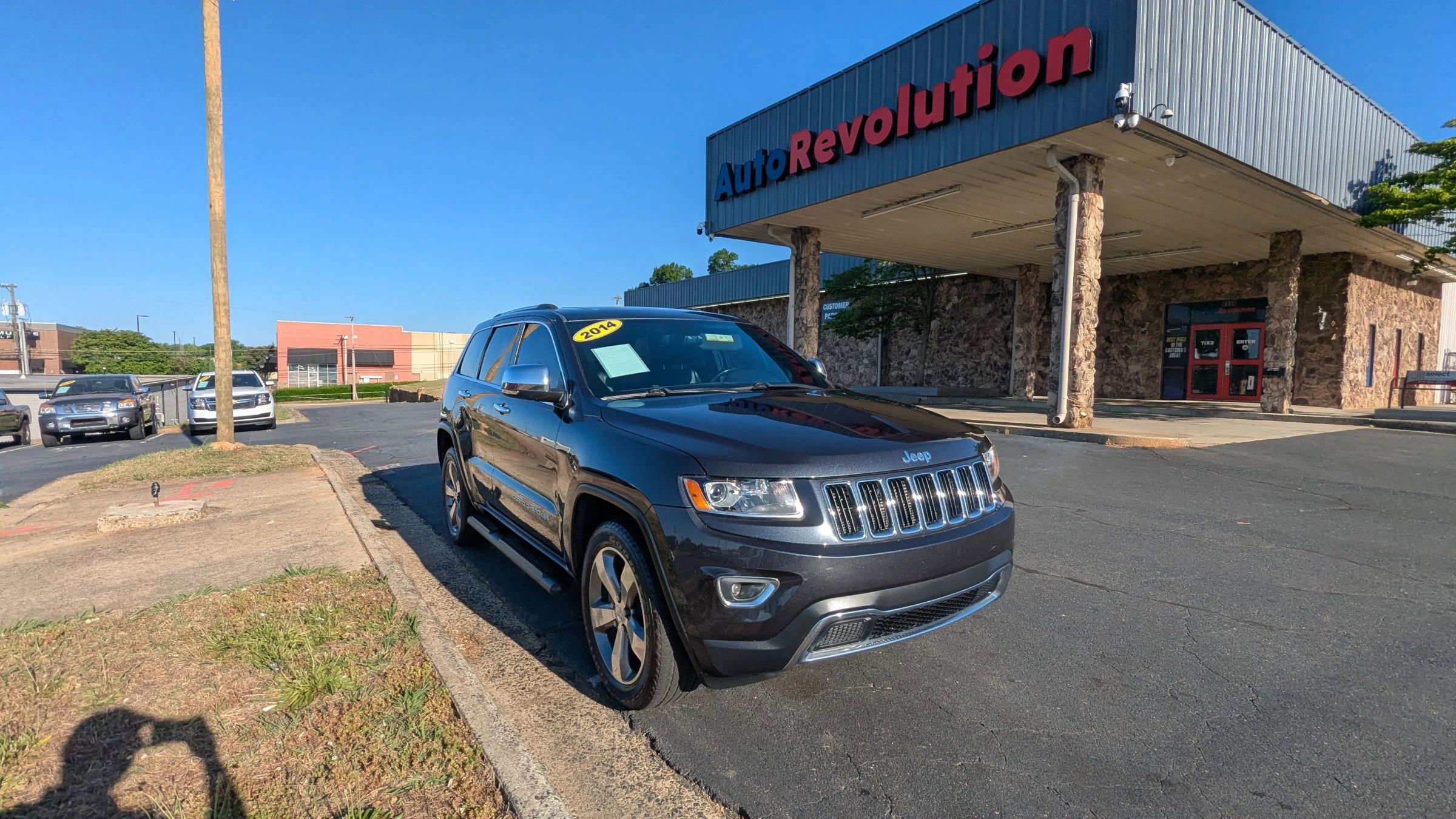 Used 2014 Jeep Grand Cherokee Limited AWD/4WD image 1