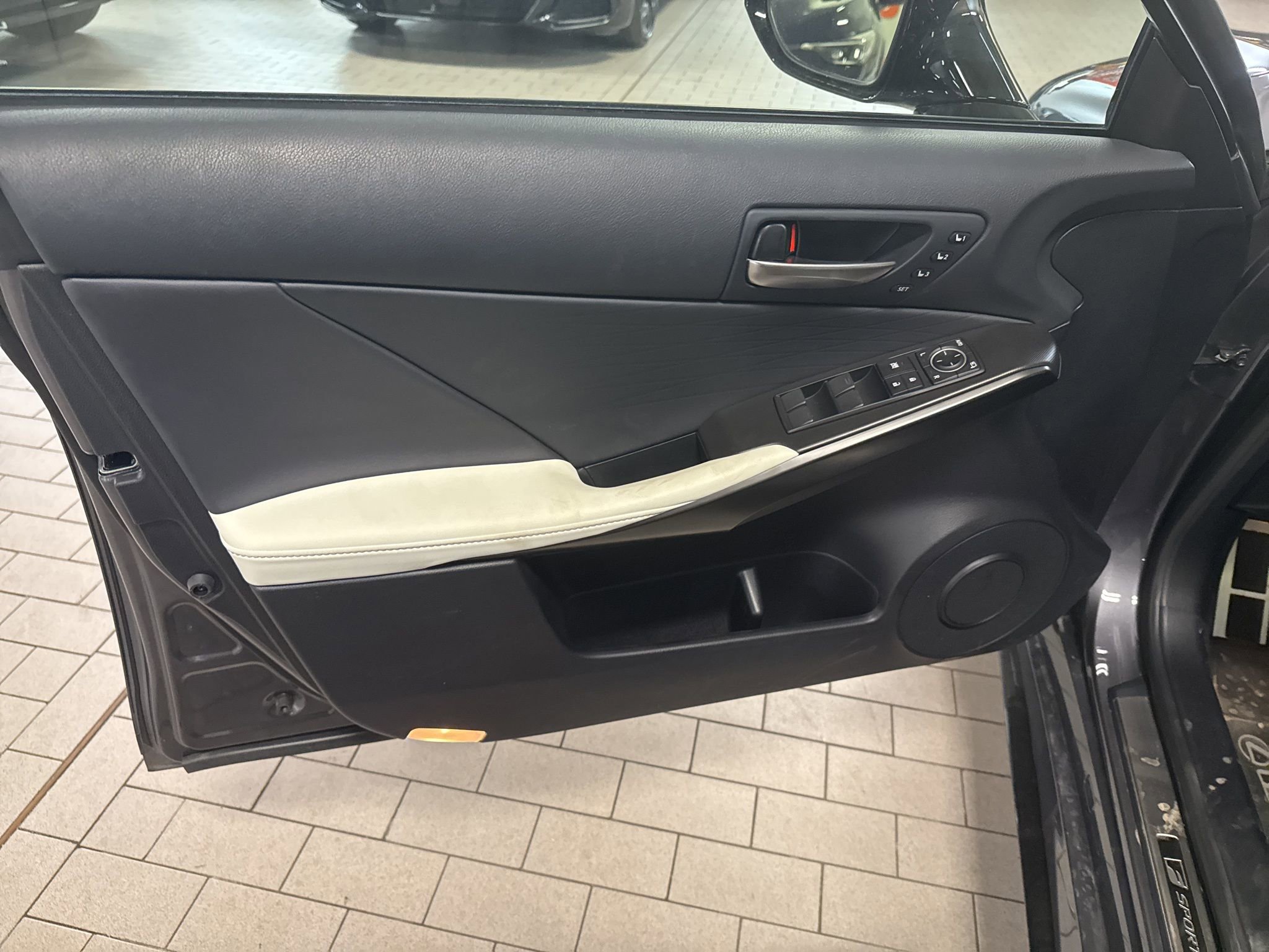 Used 2025 Lexus IS 350 F Sport image 22