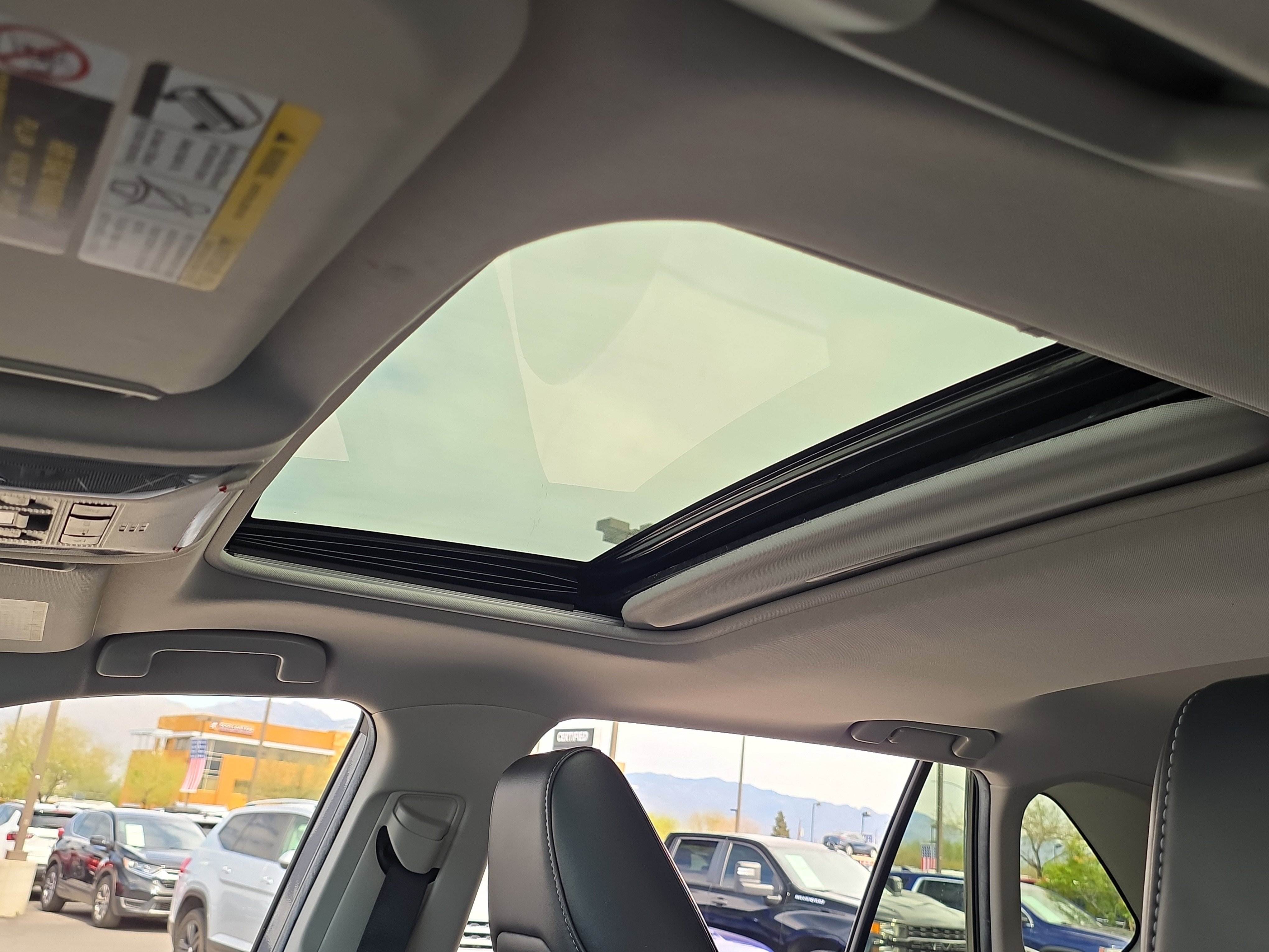 Used 2020 Toyota RAV4 XLE Premium image 15