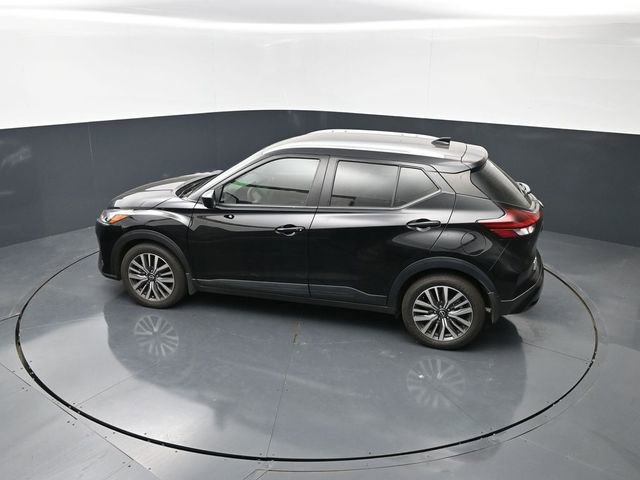 Used 2024 Nissan Kicks SV FWD image 16