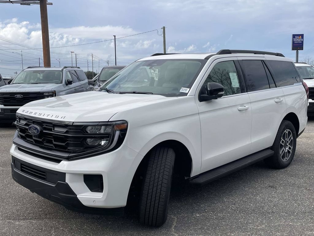New 2026 Ford Expedition Active RWD image 7
