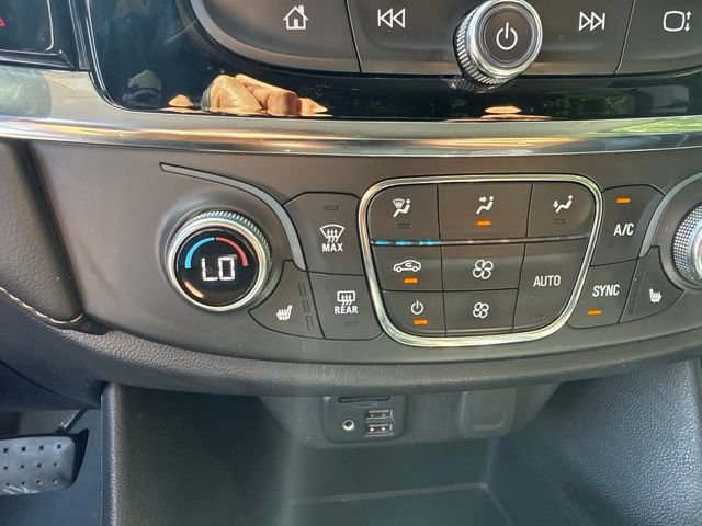 Used 2021 Chevrolet Traverse RS FWD image 19