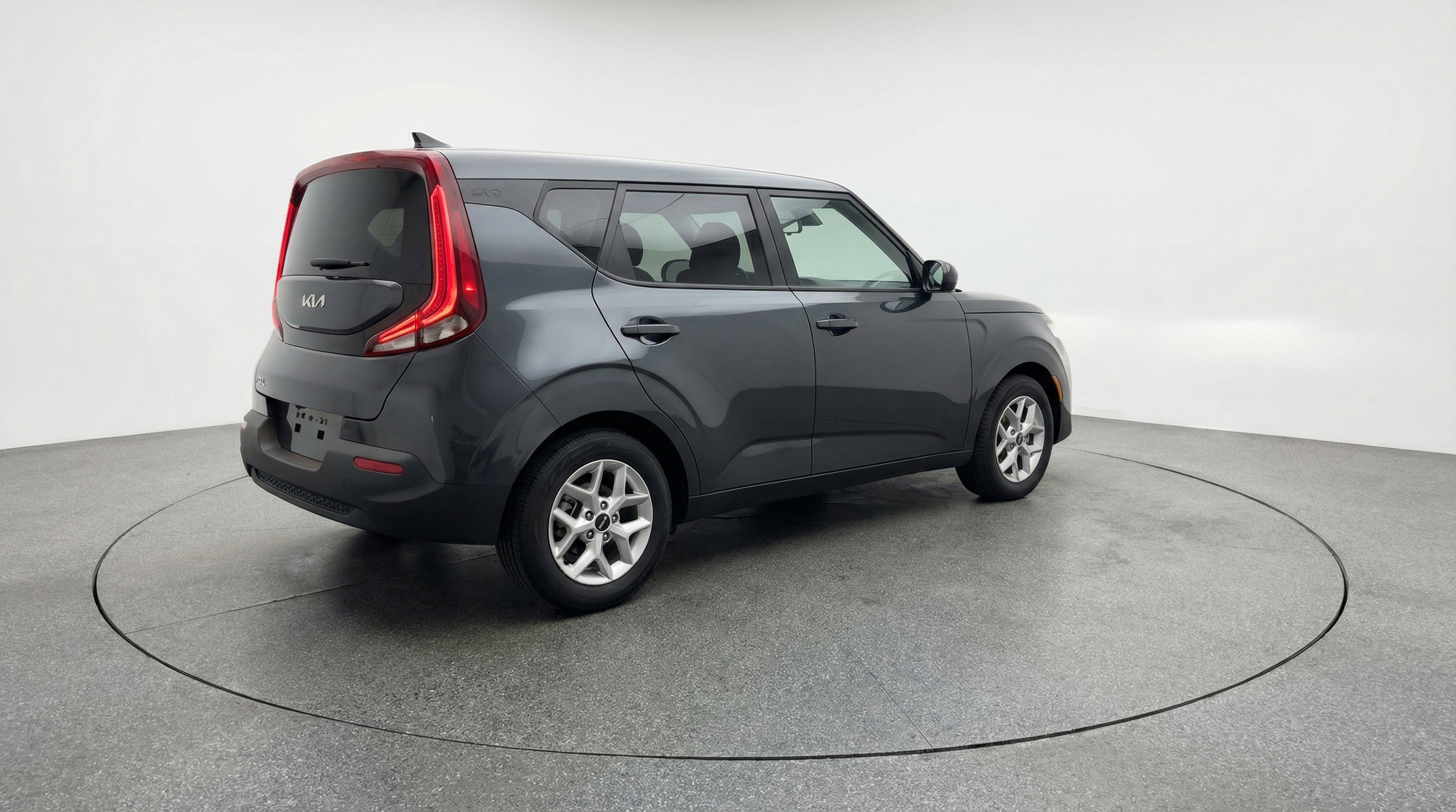 Used 2025 Kia Soul LX w/ LX Technology Package FWD image 9