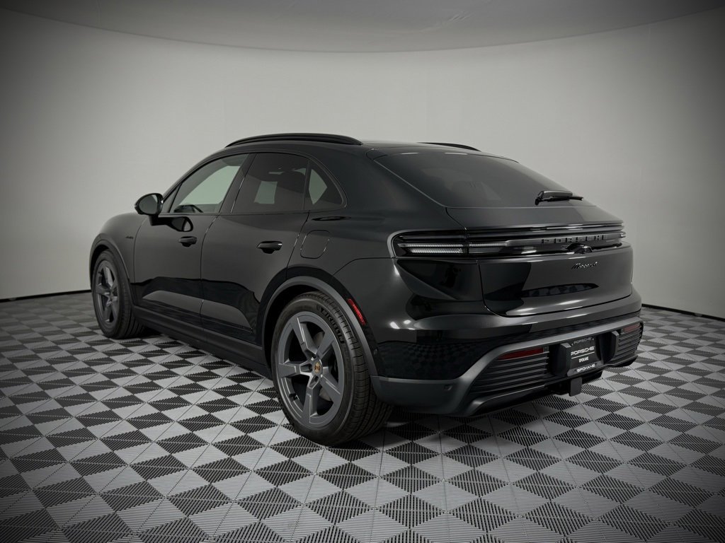 New 2025 Porsche Macan 4 Electric image 3