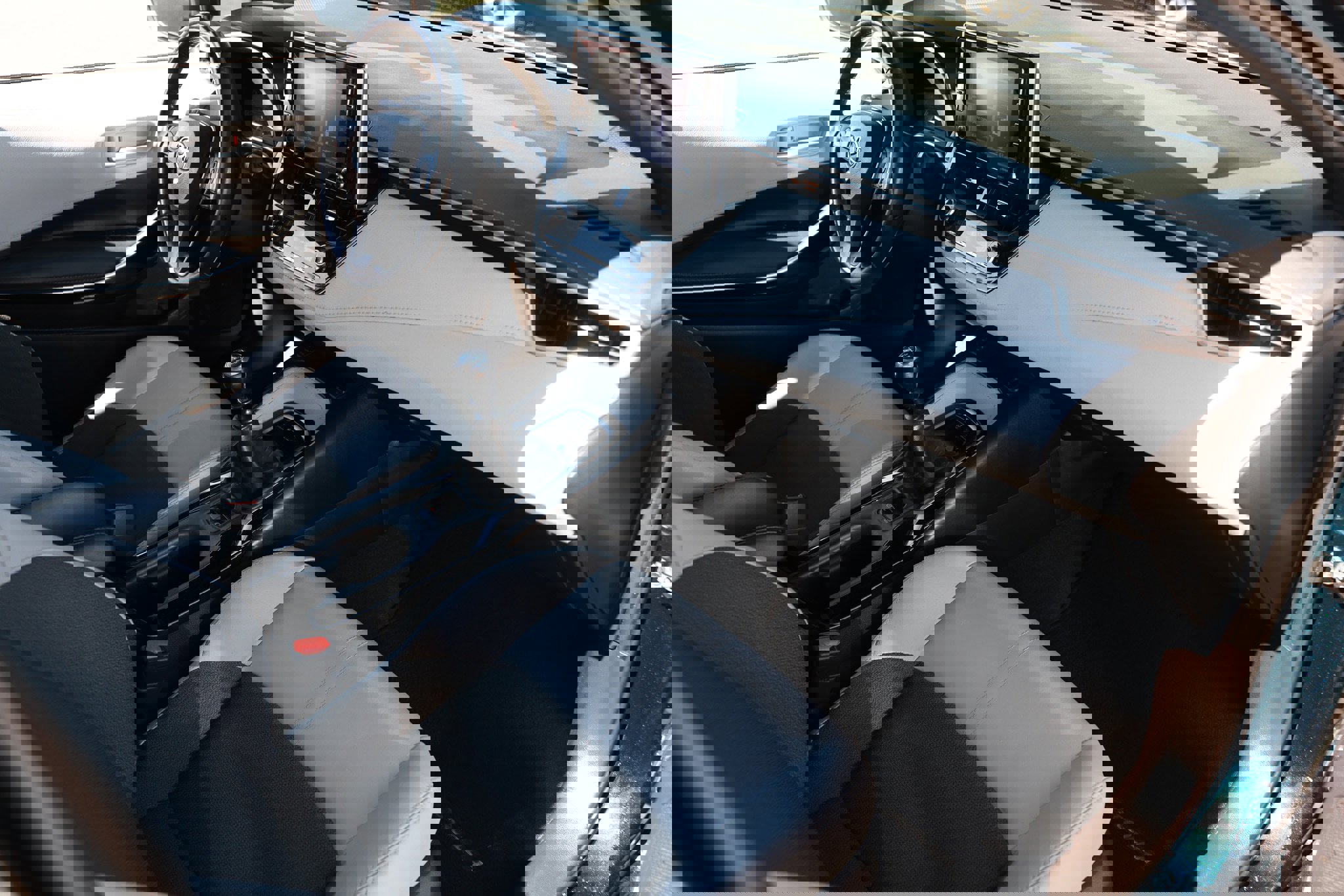 Used 2021 Toyota Corolla XSE image 21