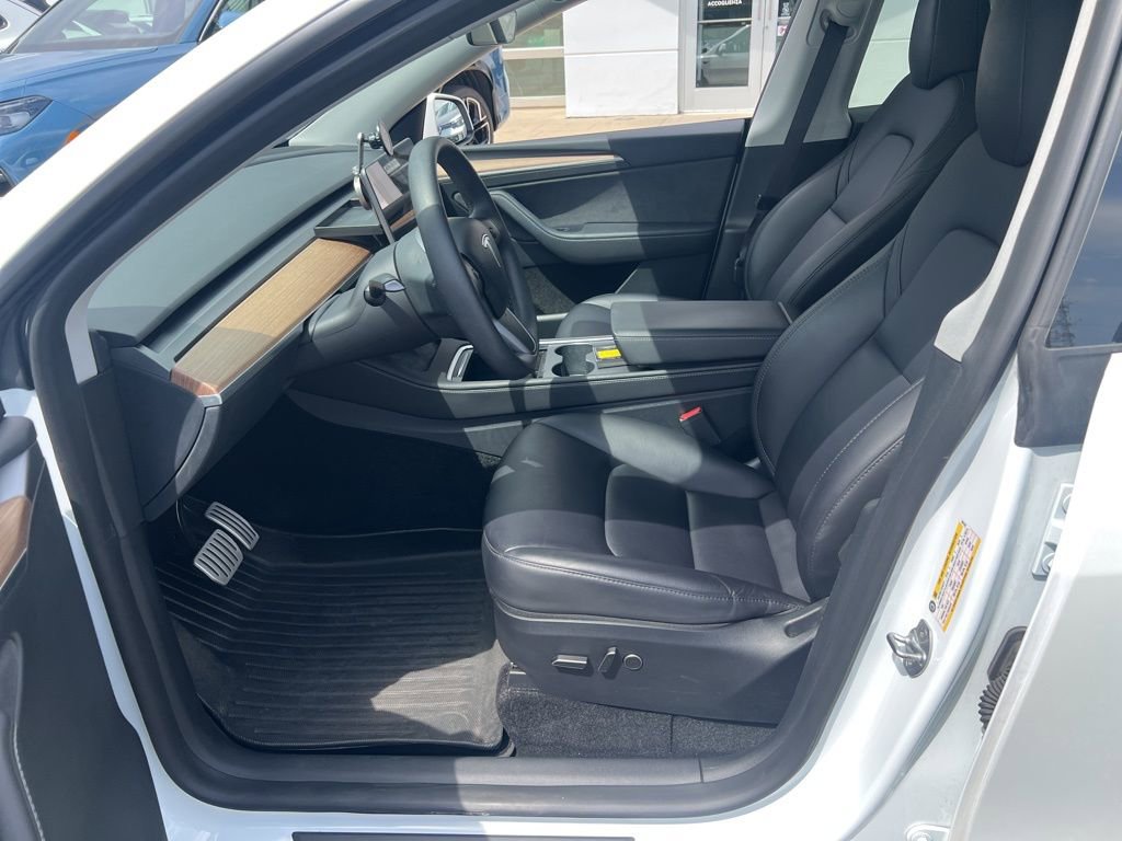 Used 2023 Tesla Model Y Performance AWD/4WD image 11