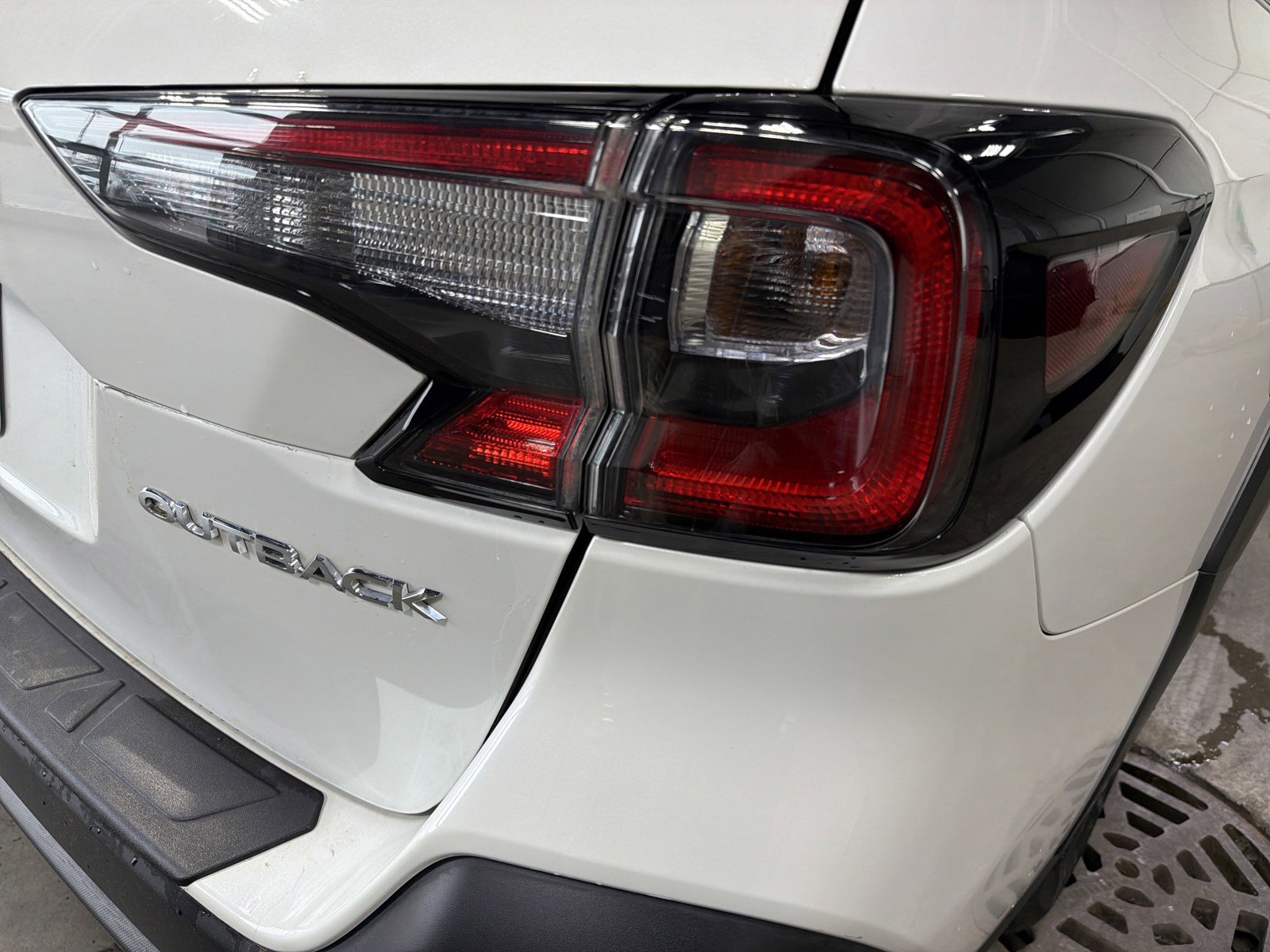 Certified 2025 Subaru Outback Premium w/ Popular Package #1A image 17