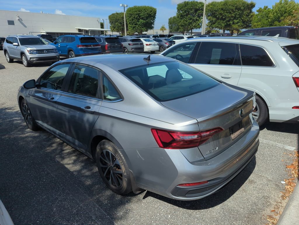 Used 2024 Volkswagen Jetta S FWD image 2