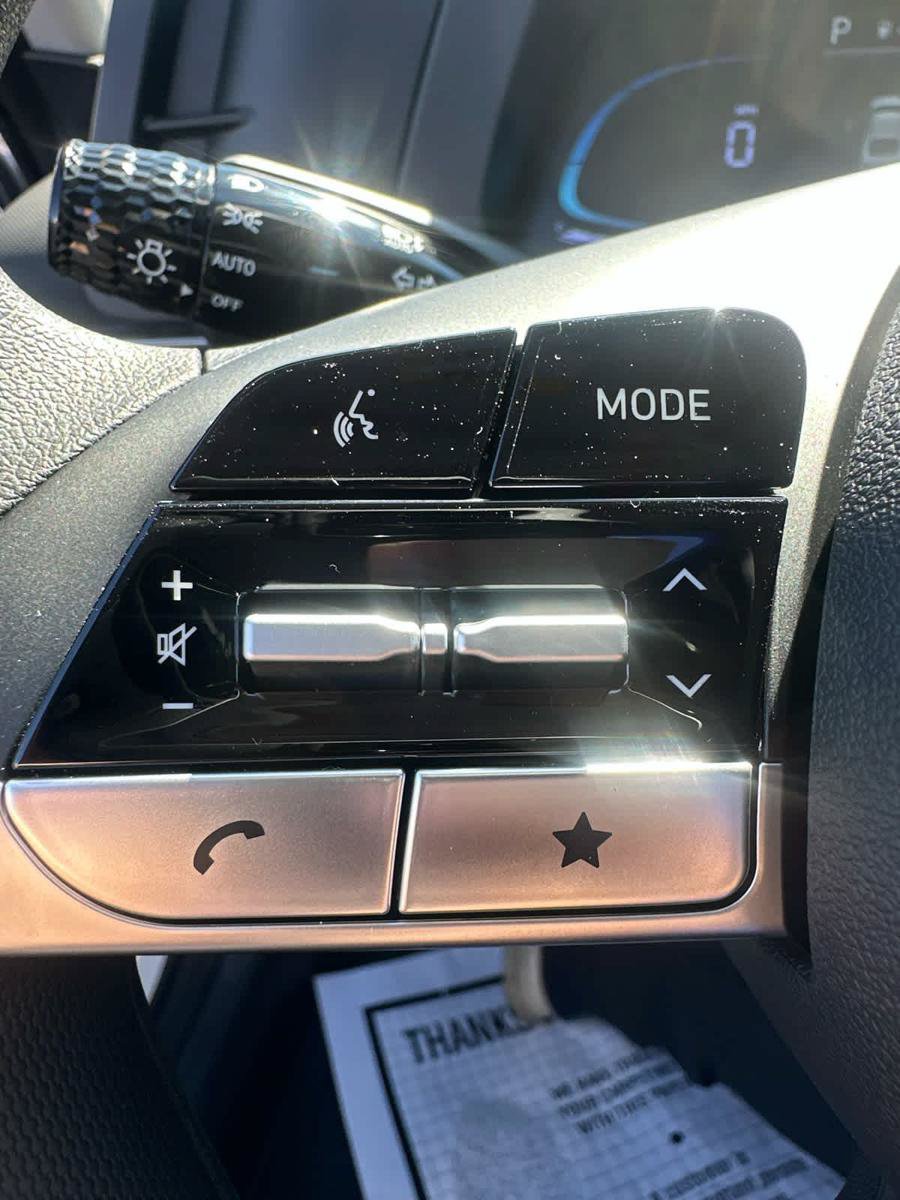 New 2026 Hyundai Elantra SE FWD image 10