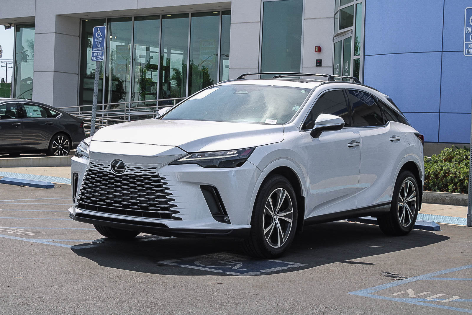Used 2023 Lexus RX 350 Premium FWD image 3